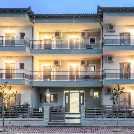 U Jacka Appartement Néoi Póroi Buitenkant foto