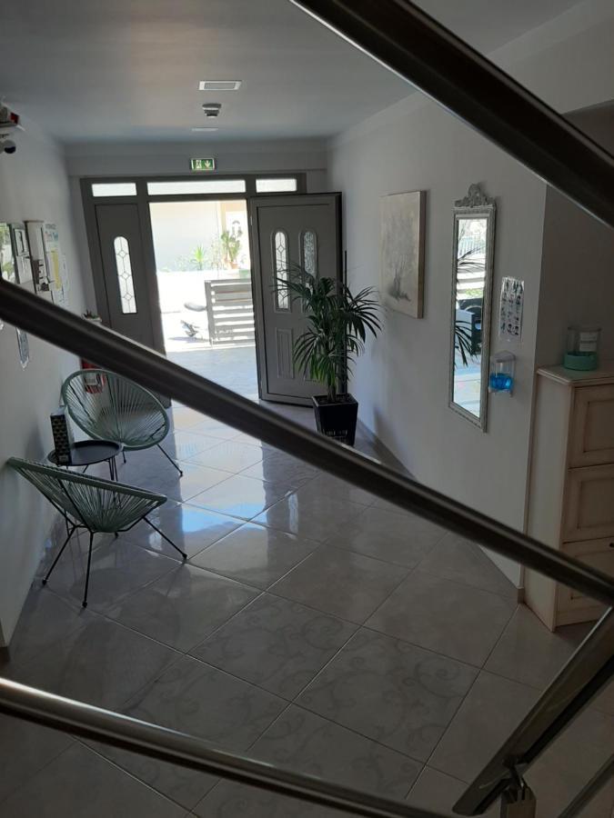 U Jacka Appartement Néoi Póroi Buitenkant foto