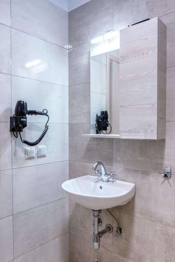 U Jacka Appartement Néoi Póroi Buitenkant foto