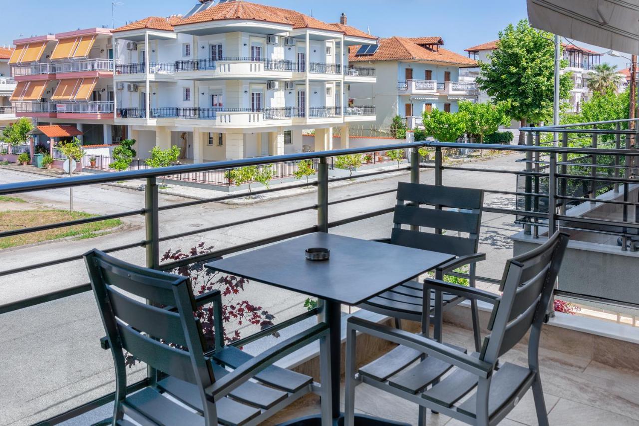 U Jacka Appartement Néoi Póroi Buitenkant foto