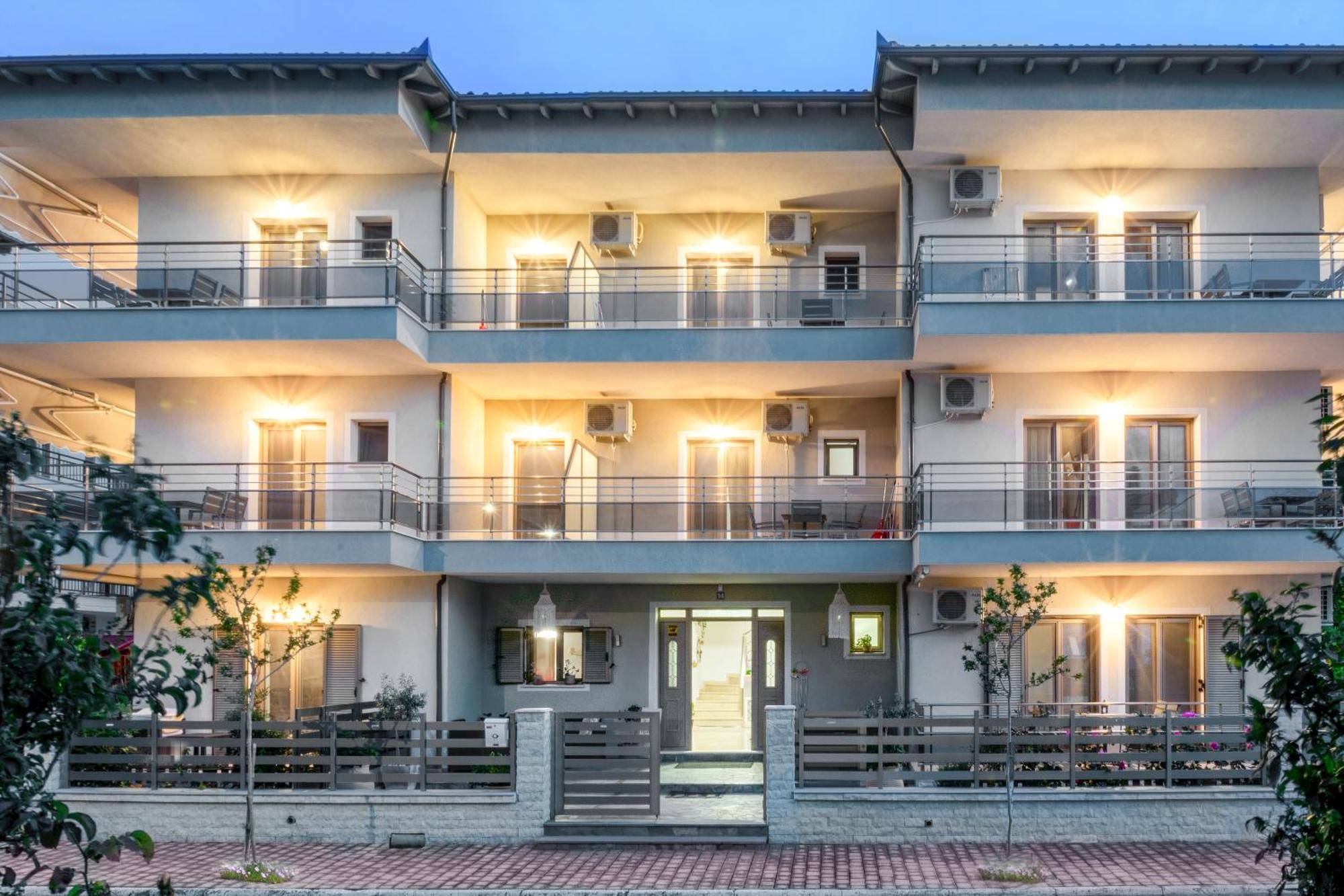 U Jacka Appartement Néoi Póroi Buitenkant foto