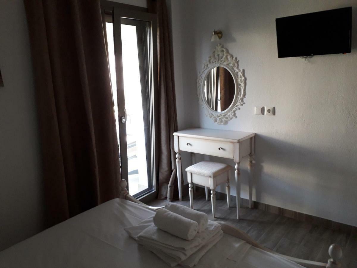U Jacka Appartement Néoi Póroi Buitenkant foto